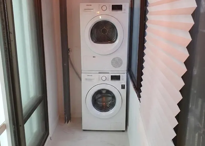 Near Yg & Hapjung Station Appartement