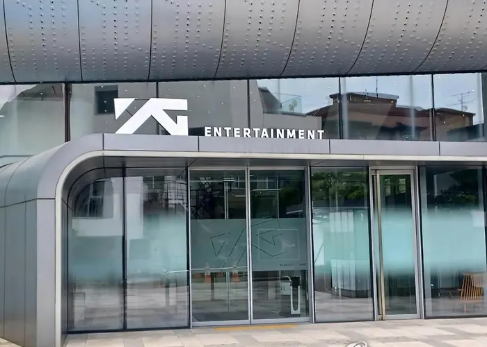 Near Yg & Hapjung Station * Séoul